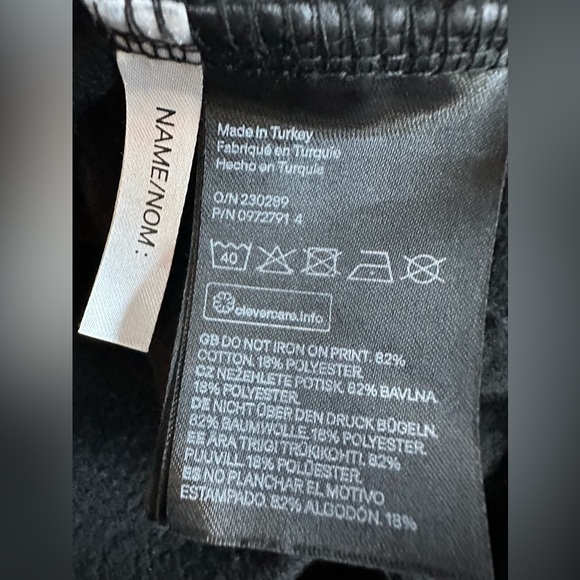 H&M Mandalorian Hoodie Sweatshirt
Star Wars, Boy’s Size 20 - Picture 5 of 9